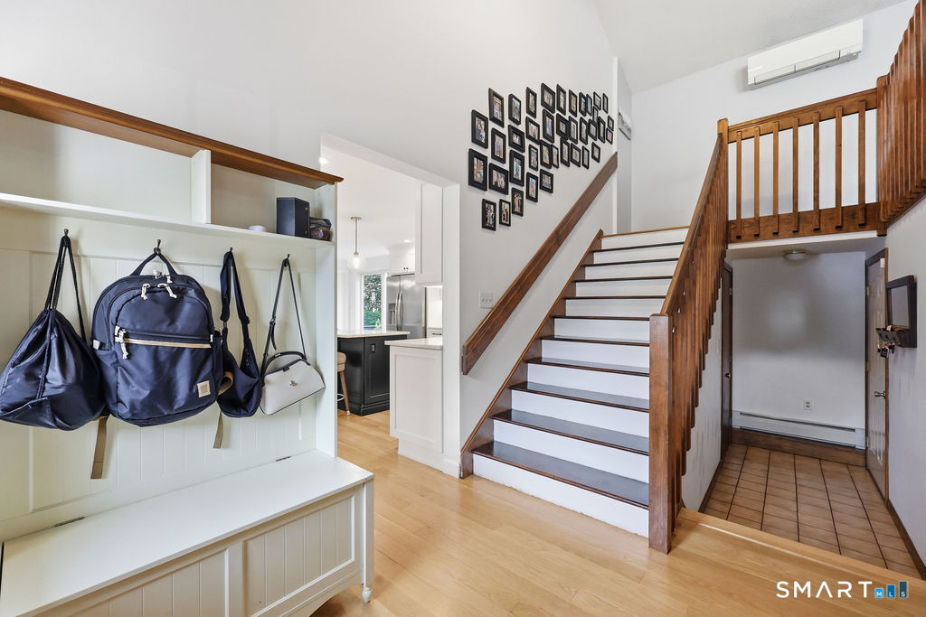 84 Lake Garda Drive Farmington CT 06085