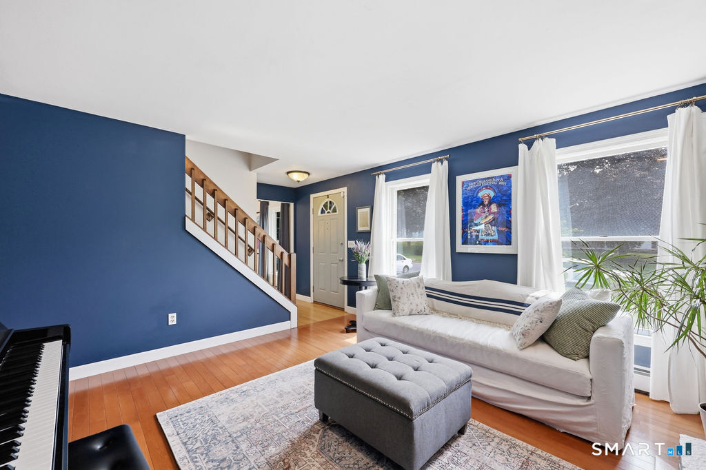 84 Lake Garda Drive Farmington CT 06085