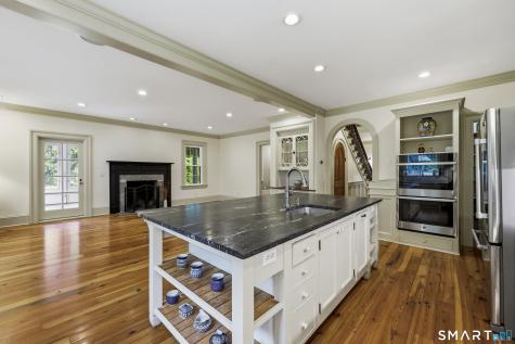 116 West Avon Road Farmington CT 06085