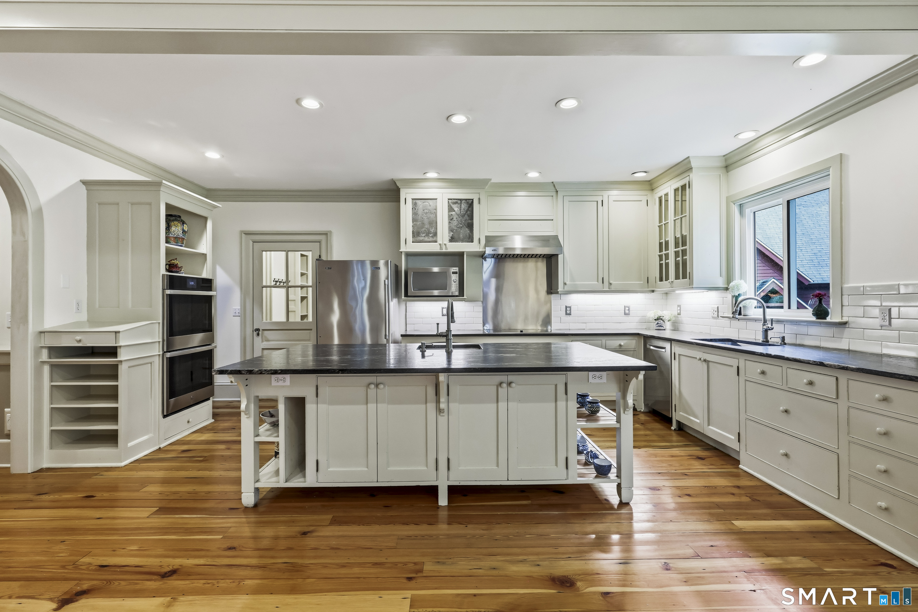 116 West Avon Road Farmington CT 06085