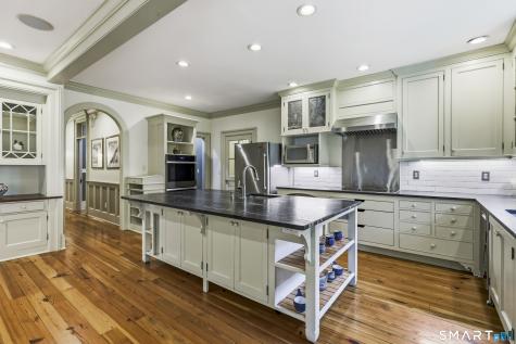116 West Avon Road Farmington CT 06085
