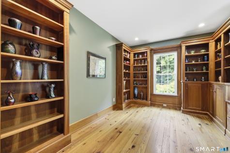 116 West Avon Road Farmington CT 06085