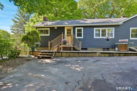 817 Carrington Road Bethany CT 06524