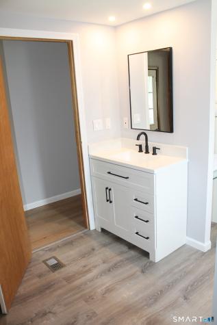 15 Laurel View Wallingford CT 06492