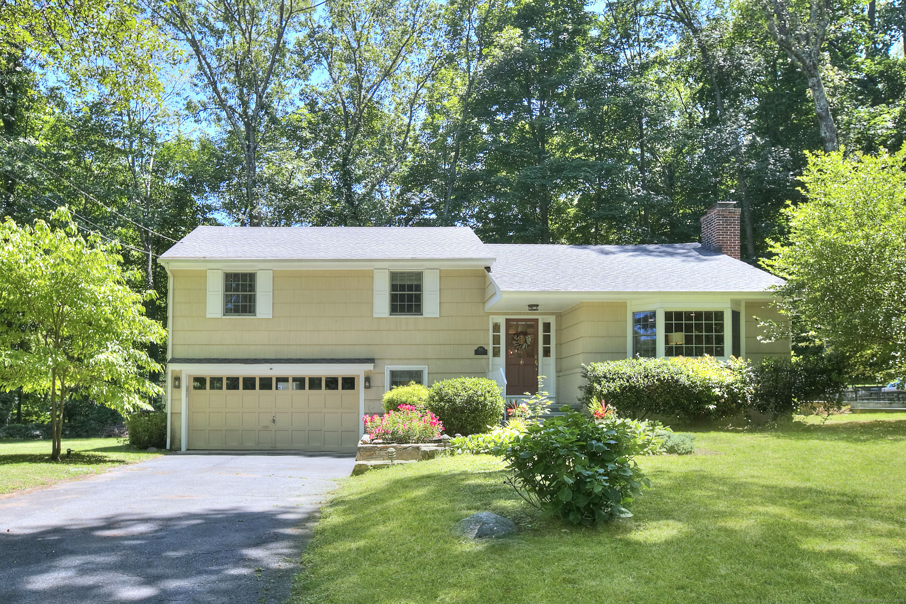 19 Chipmunk Lane Norwalk CT 06850