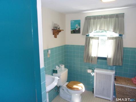 134 East Road Bristol CT 06010