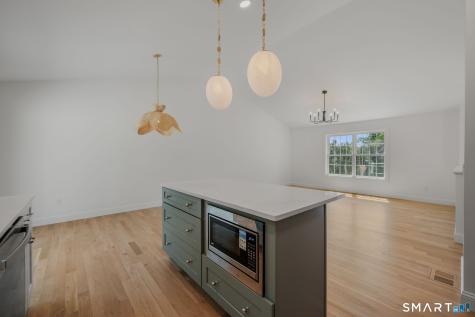 188 Kitemaug Road Montville CT 06382