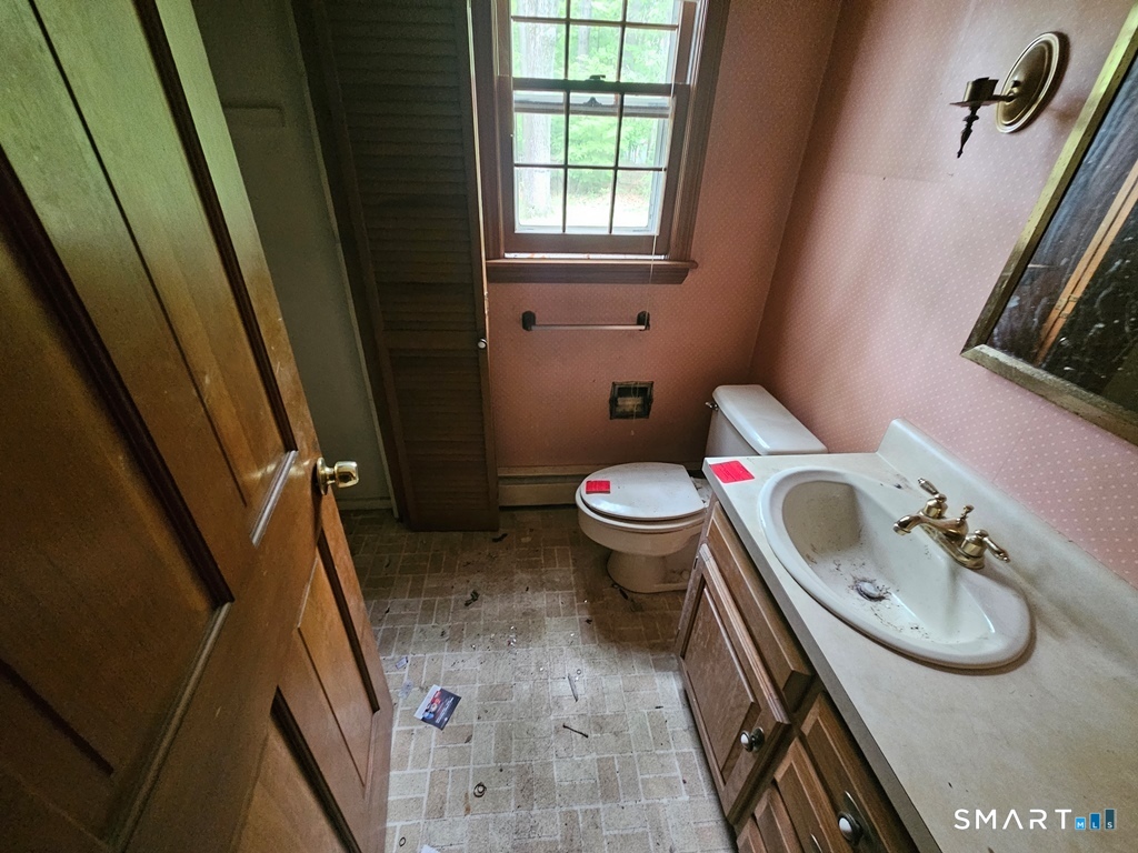 69 Fleming Road Manchester CT 06042