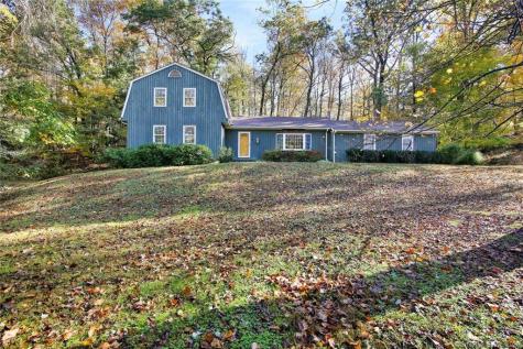 2 Great Pond Lane Redding CT 06896