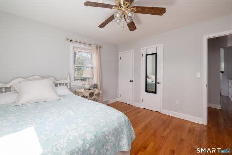 16 Lakeview Drive North Branford CT 06472