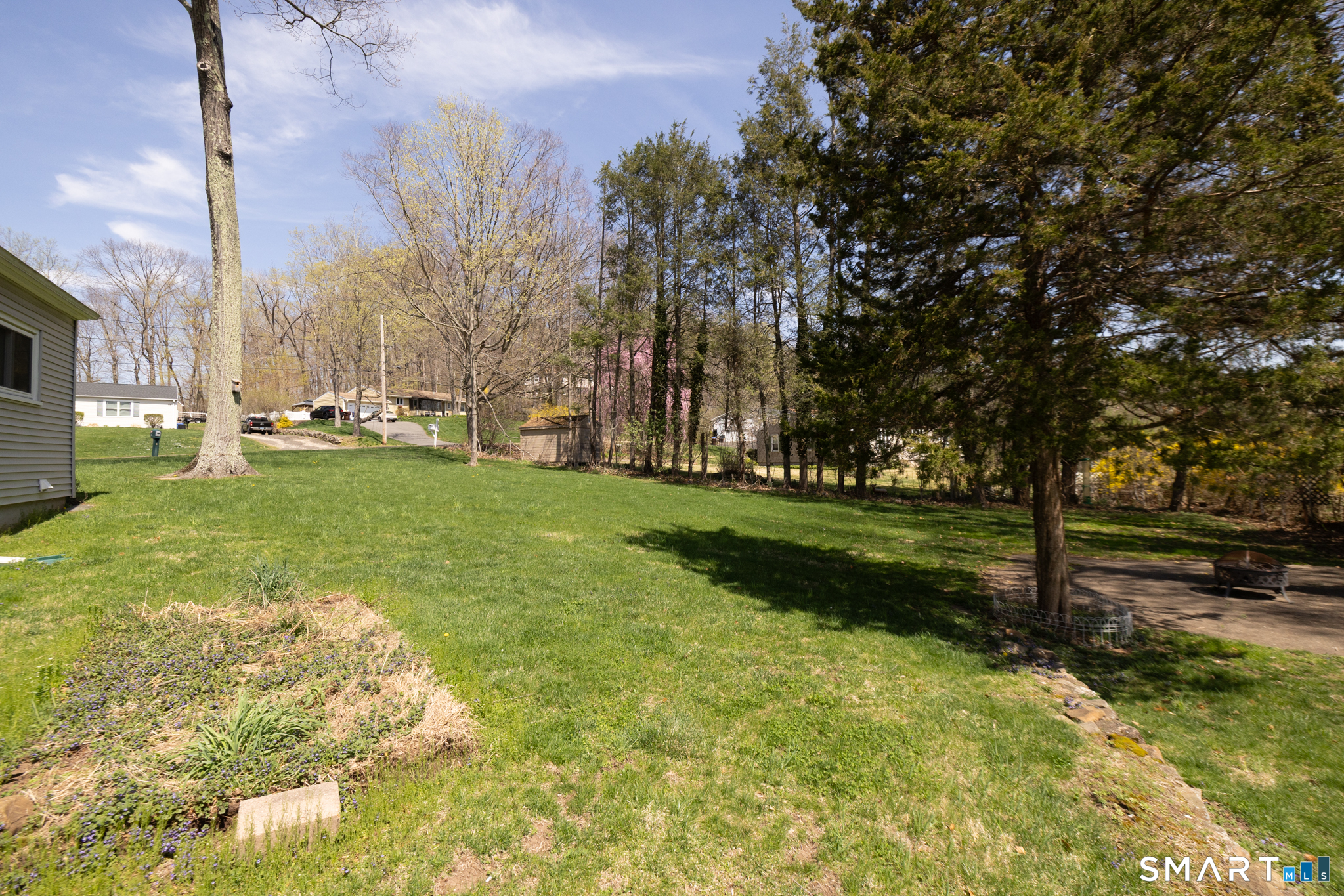 16 Lakeview Drive North Branford CT 06472