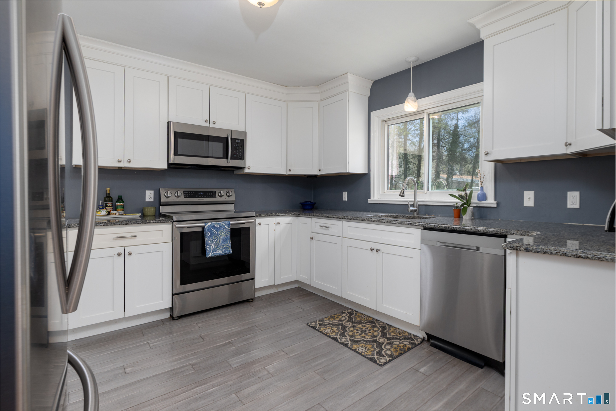 16 Lakeview Drive North Branford CT 06472