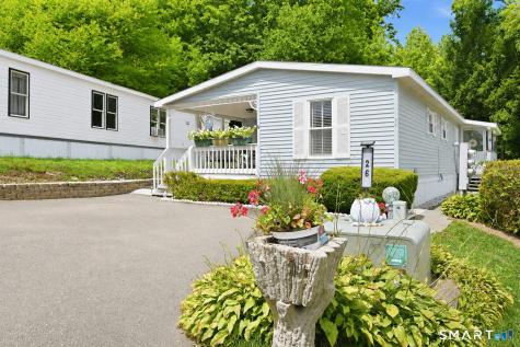 26 Woodland Park Shelton CT 06484