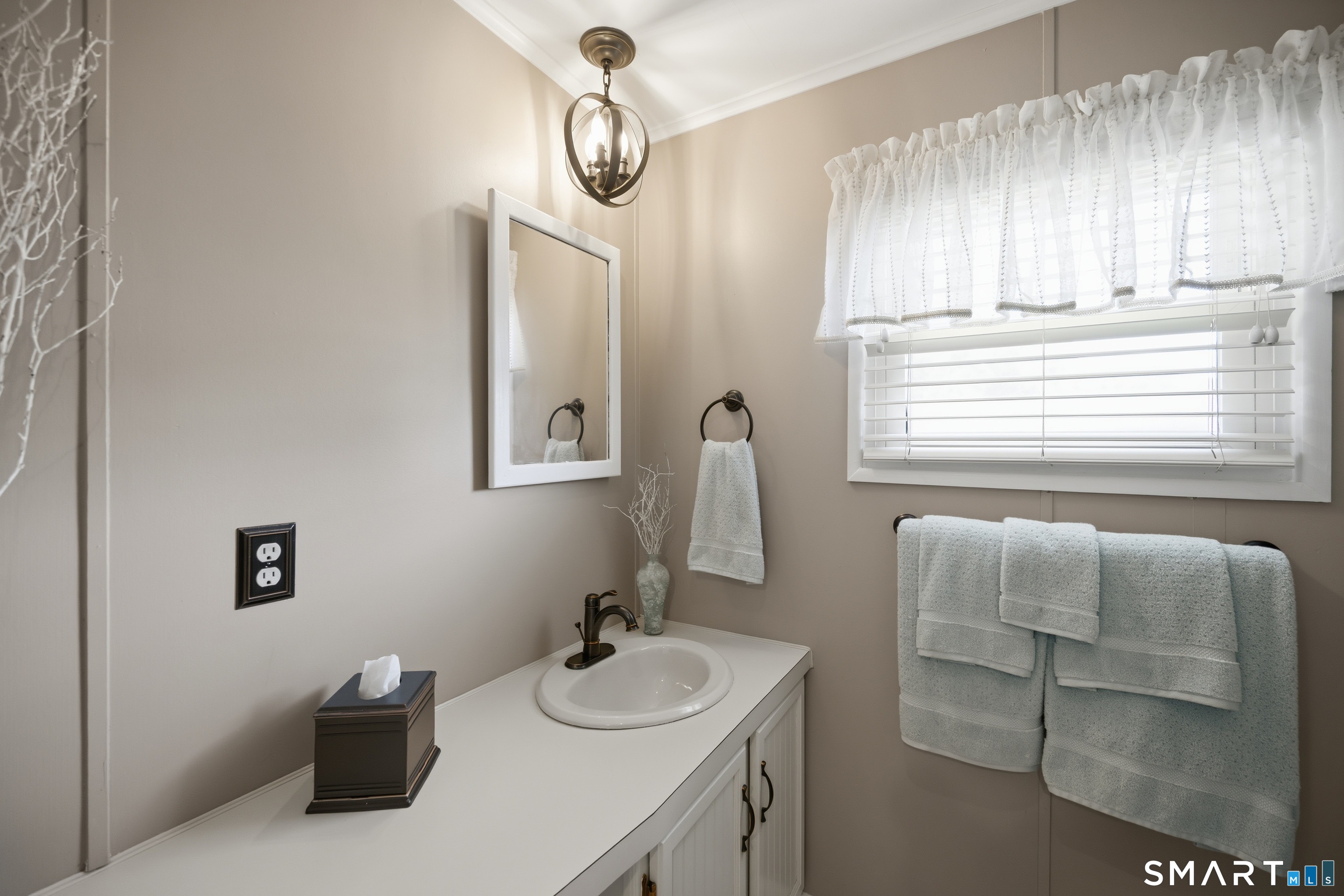 26 Woodland Park Shelton CT 06484