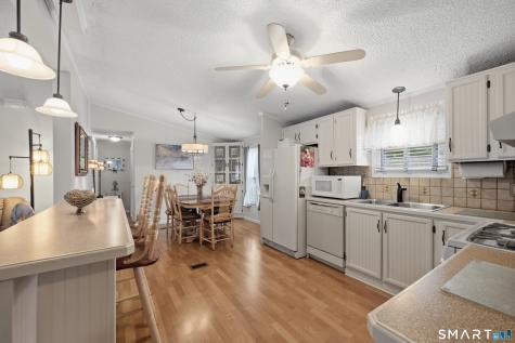 26 Woodland Park Shelton CT 06484