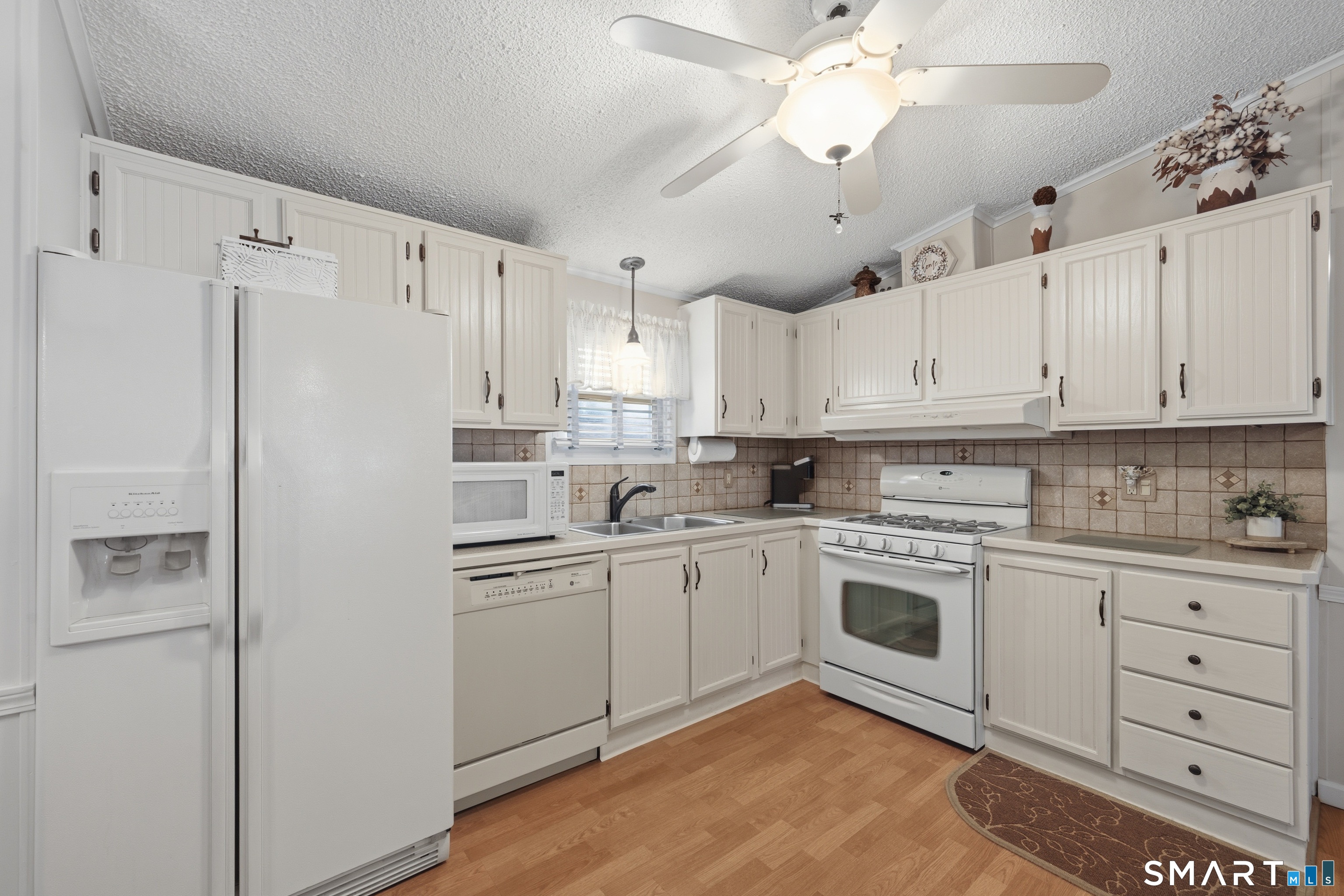 26 Woodland Park Shelton CT 06484