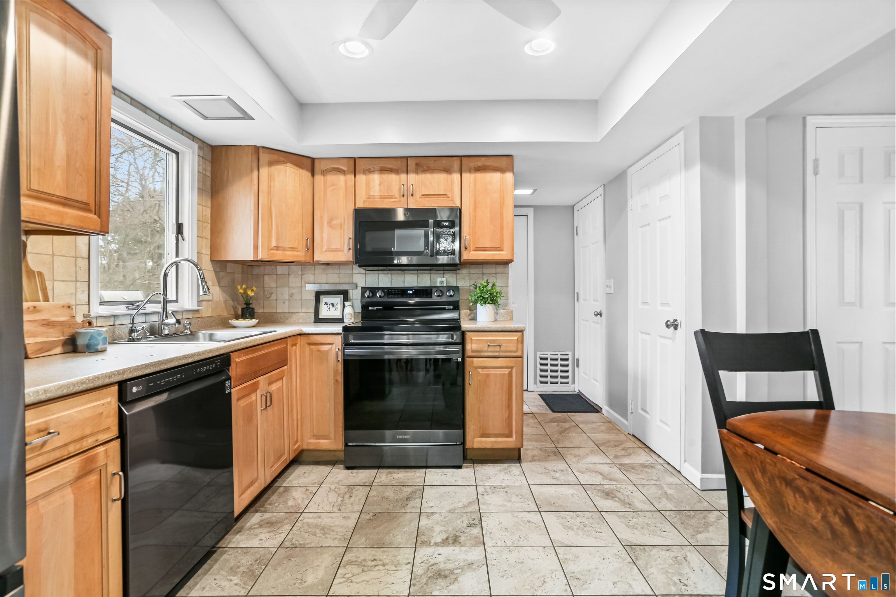 40 Sullivan Place Bridgeport CT 06610