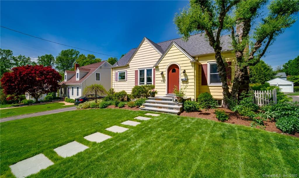 32 Pondview Avenue Trumbull CT 06611