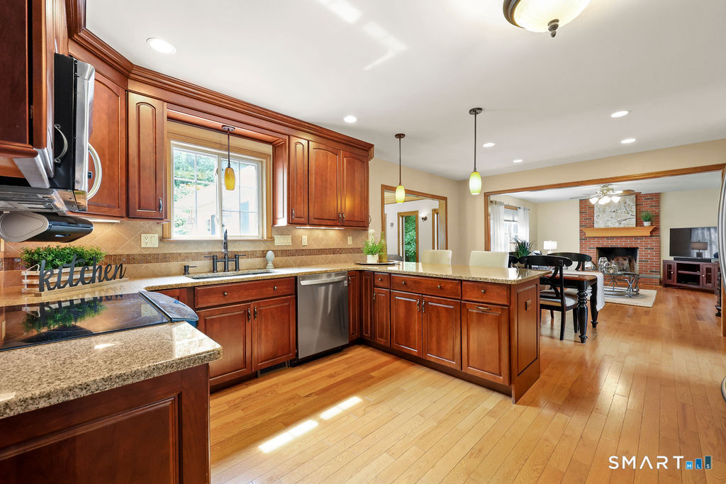 209 Lancaster Way Cheshire CT 06410