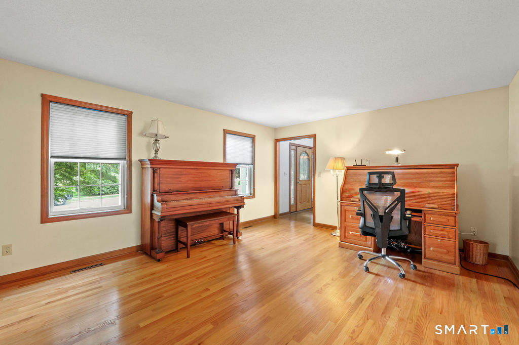 209 Lancaster Way Cheshire CT 06410