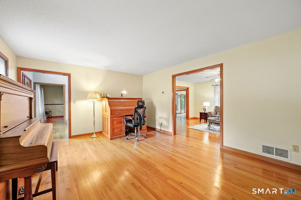 209 Lancaster Way Cheshire CT 06410