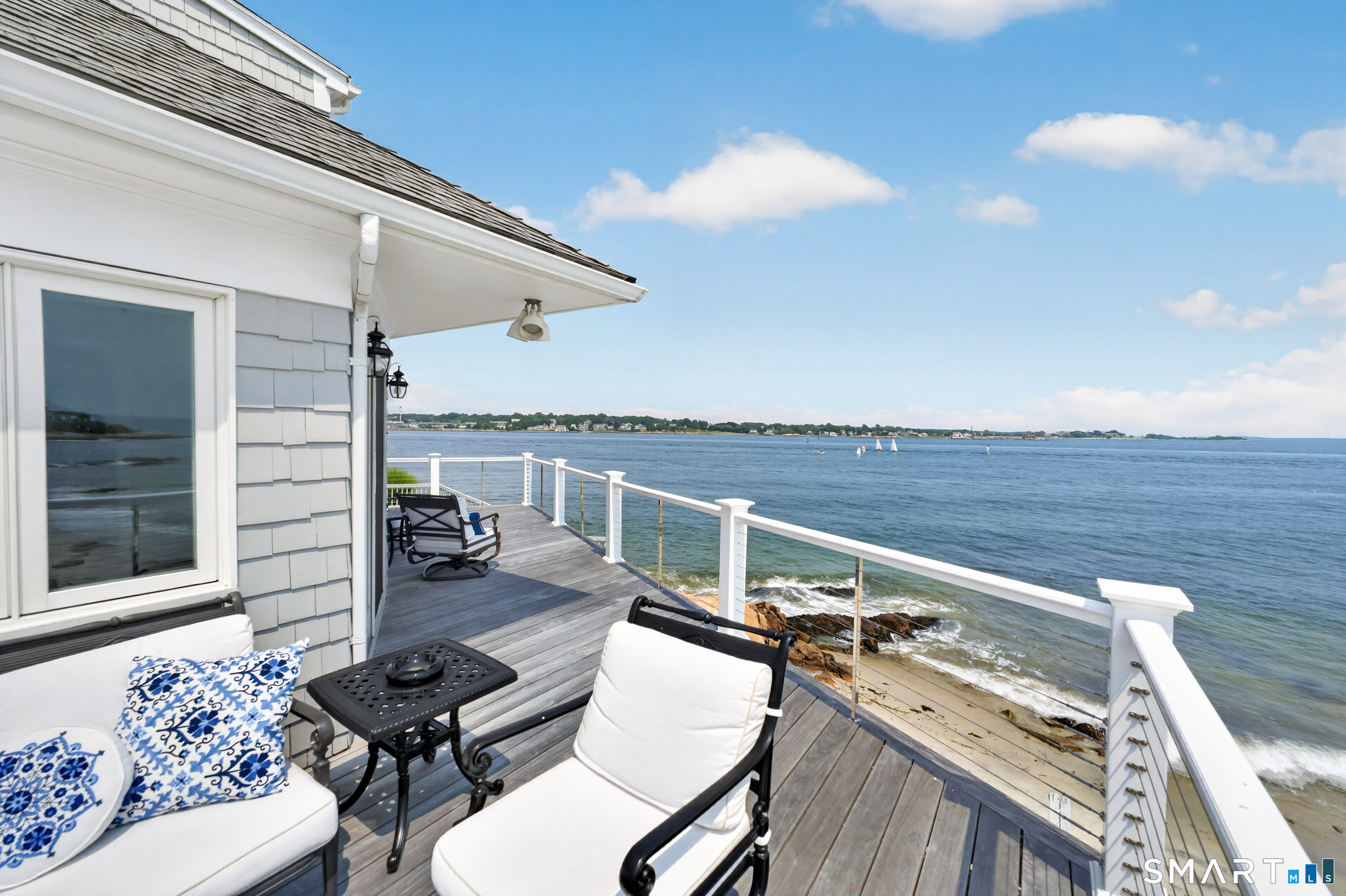 670 Pequot Avenue New London CT 06320