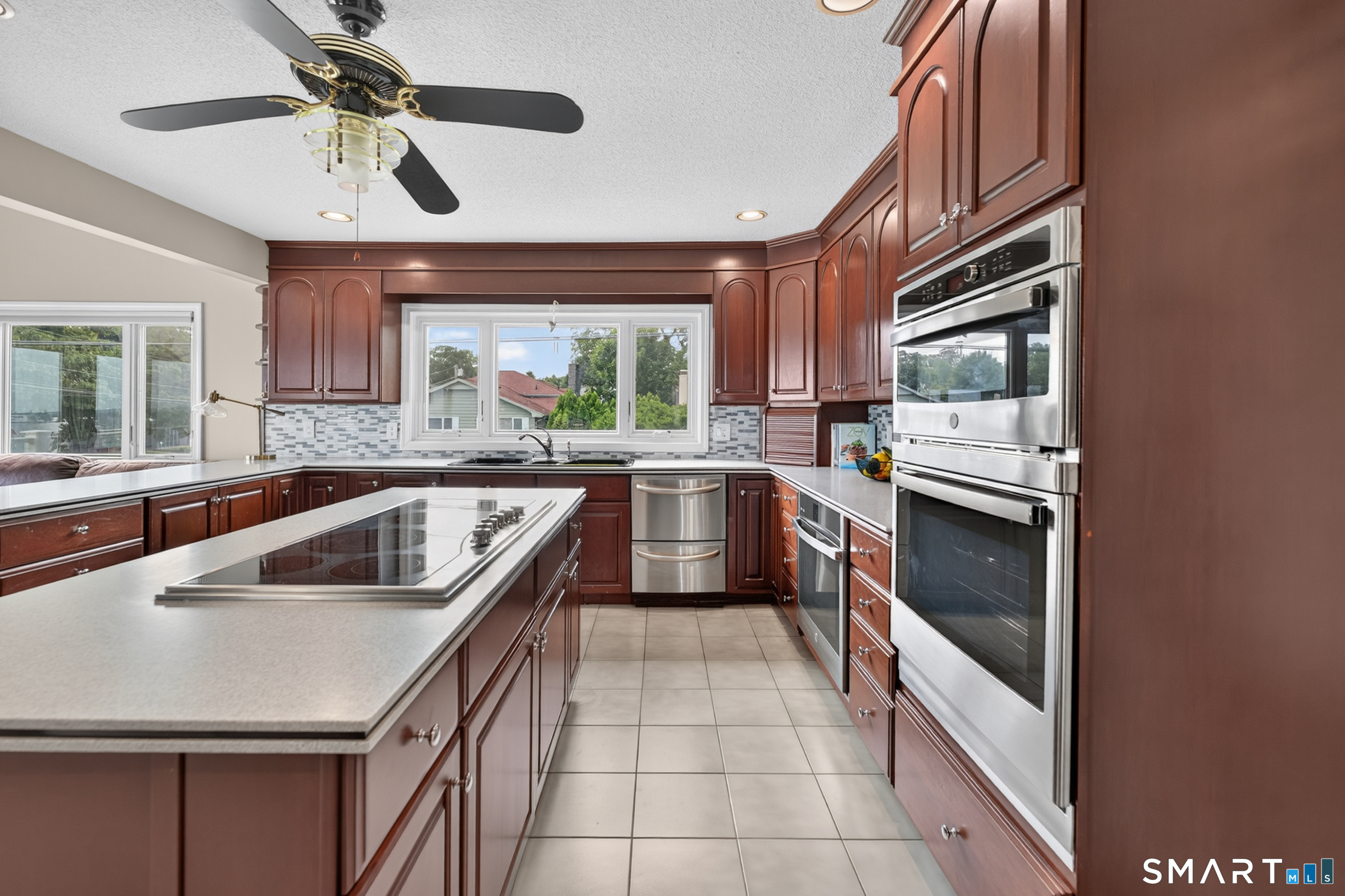 670 Pequot Avenue New London CT 06320
