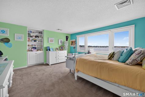 670 Pequot Avenue New London CT 06320
