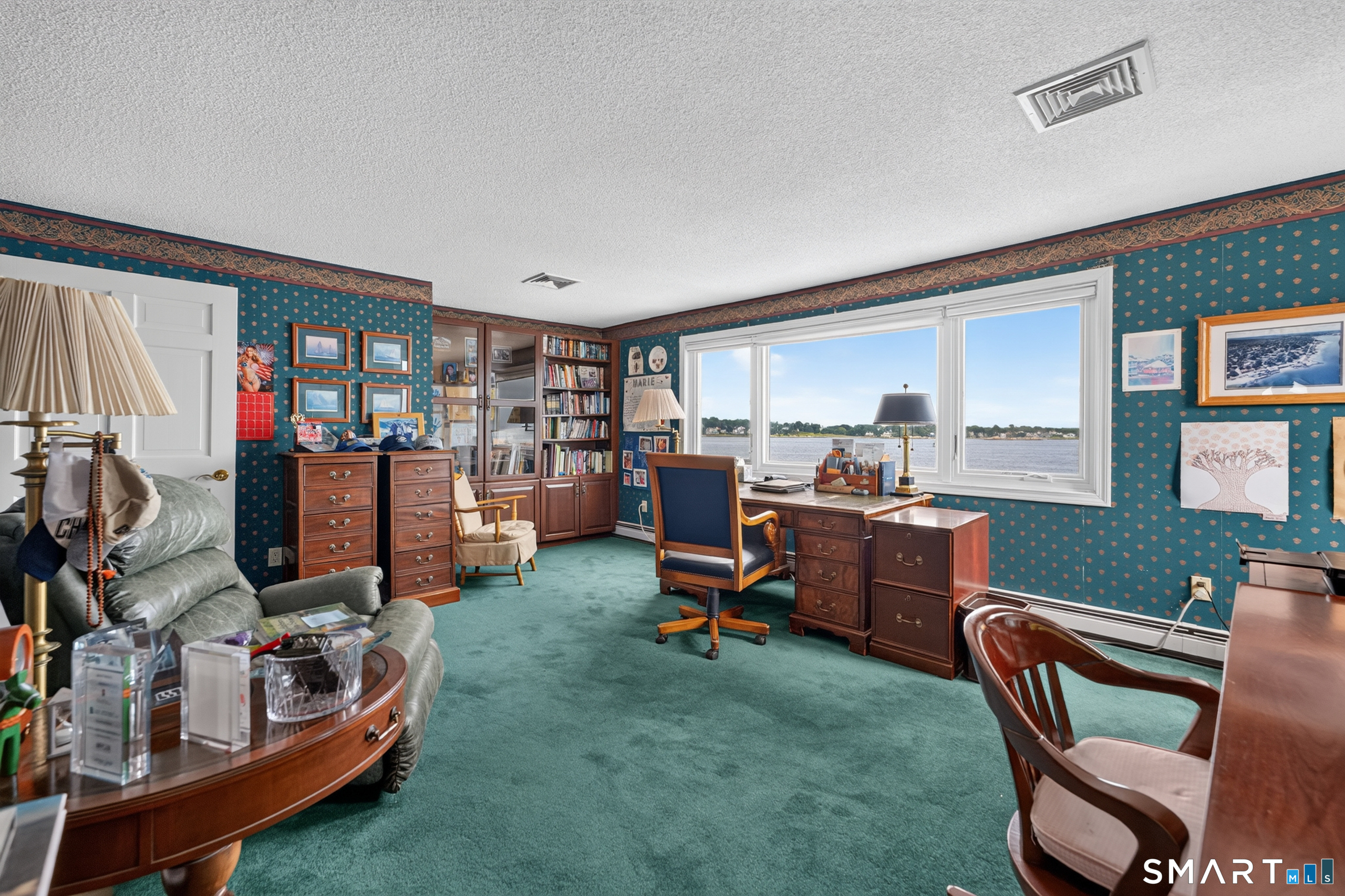 670 Pequot Avenue New London CT 06320