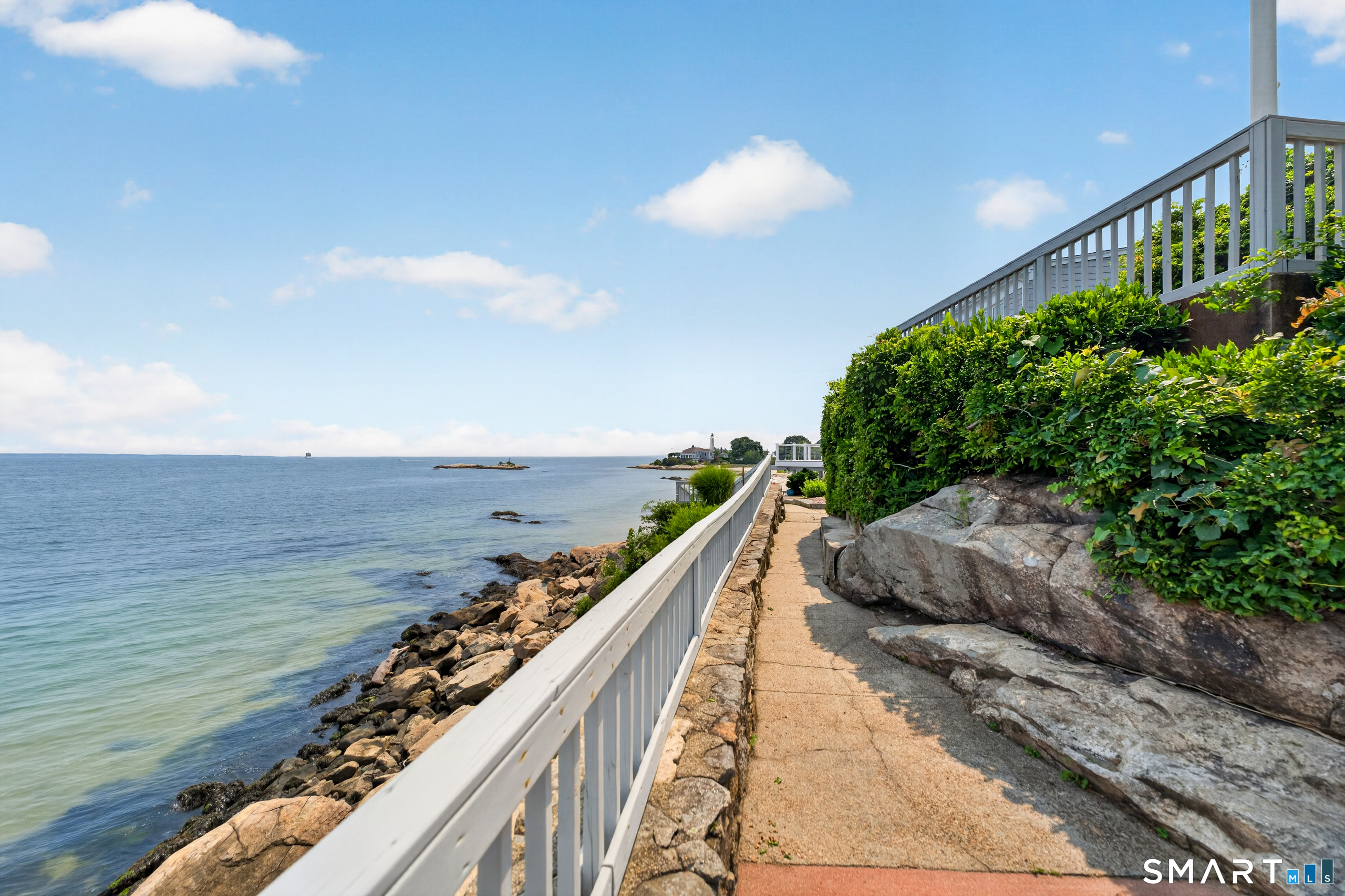 670 Pequot Avenue New London CT 06320