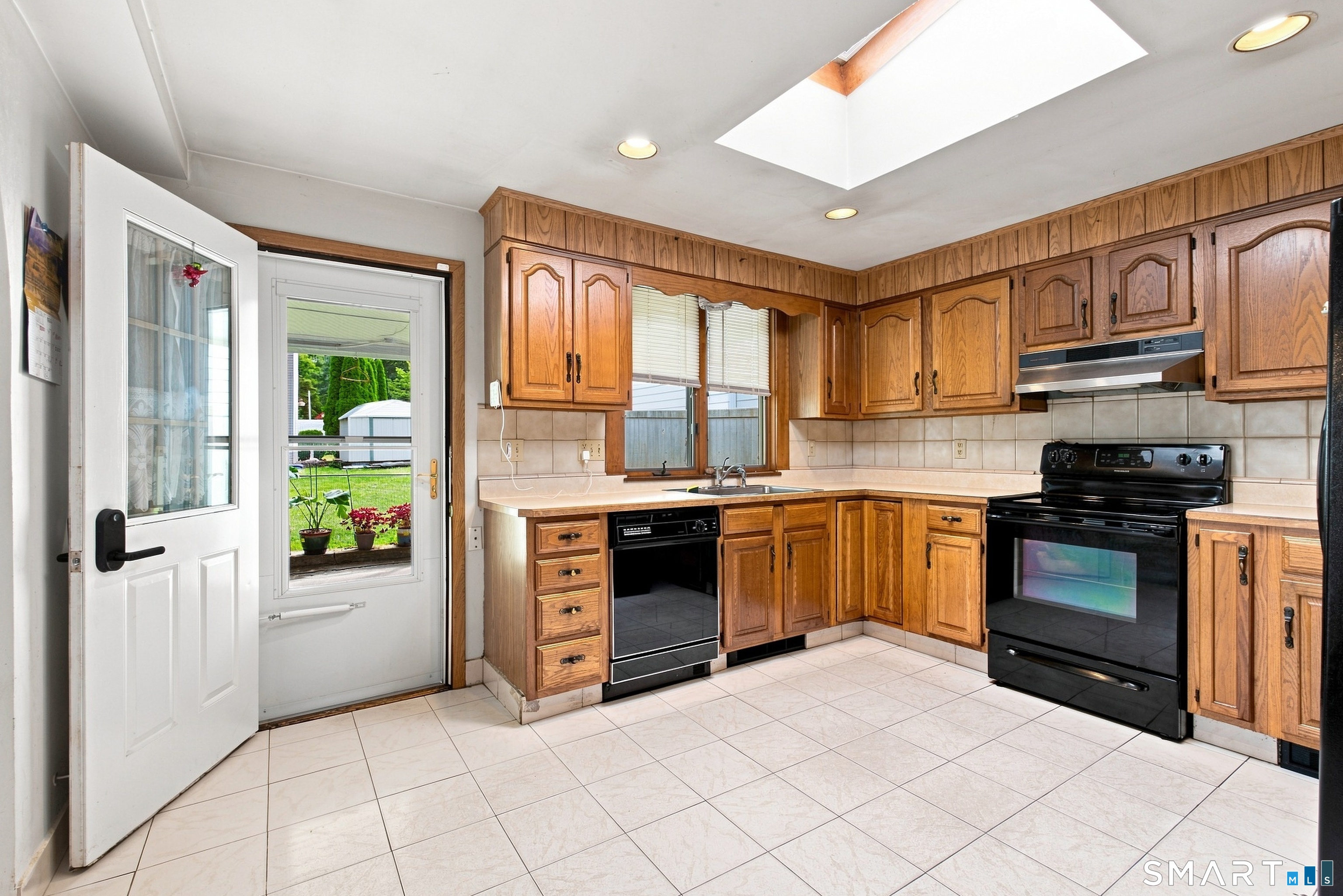 523 Newfield Avenue Stamford CT 06905