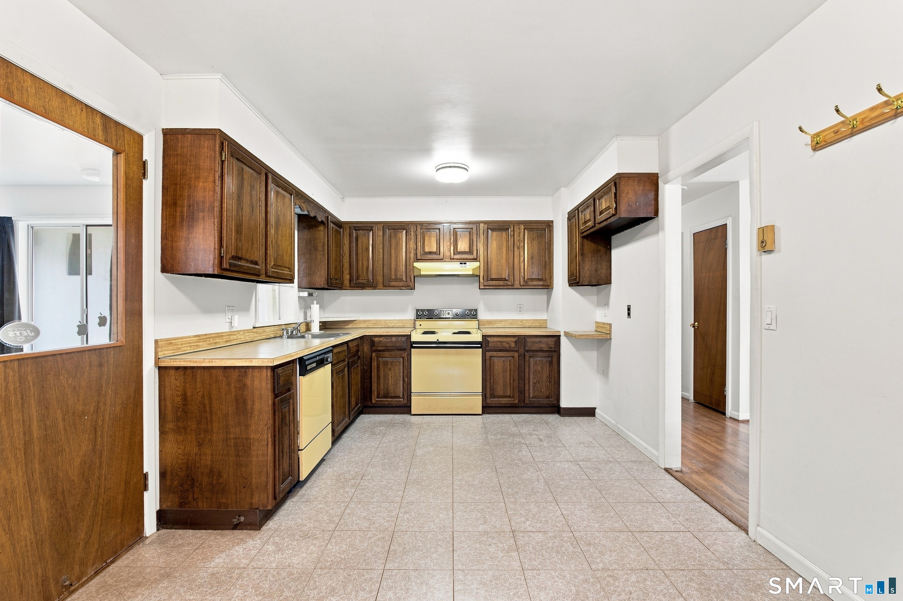 523 Newfield Avenue Stamford CT 06905