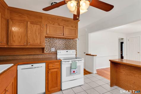 33 Dorothy Road East Hartford CT 06118
