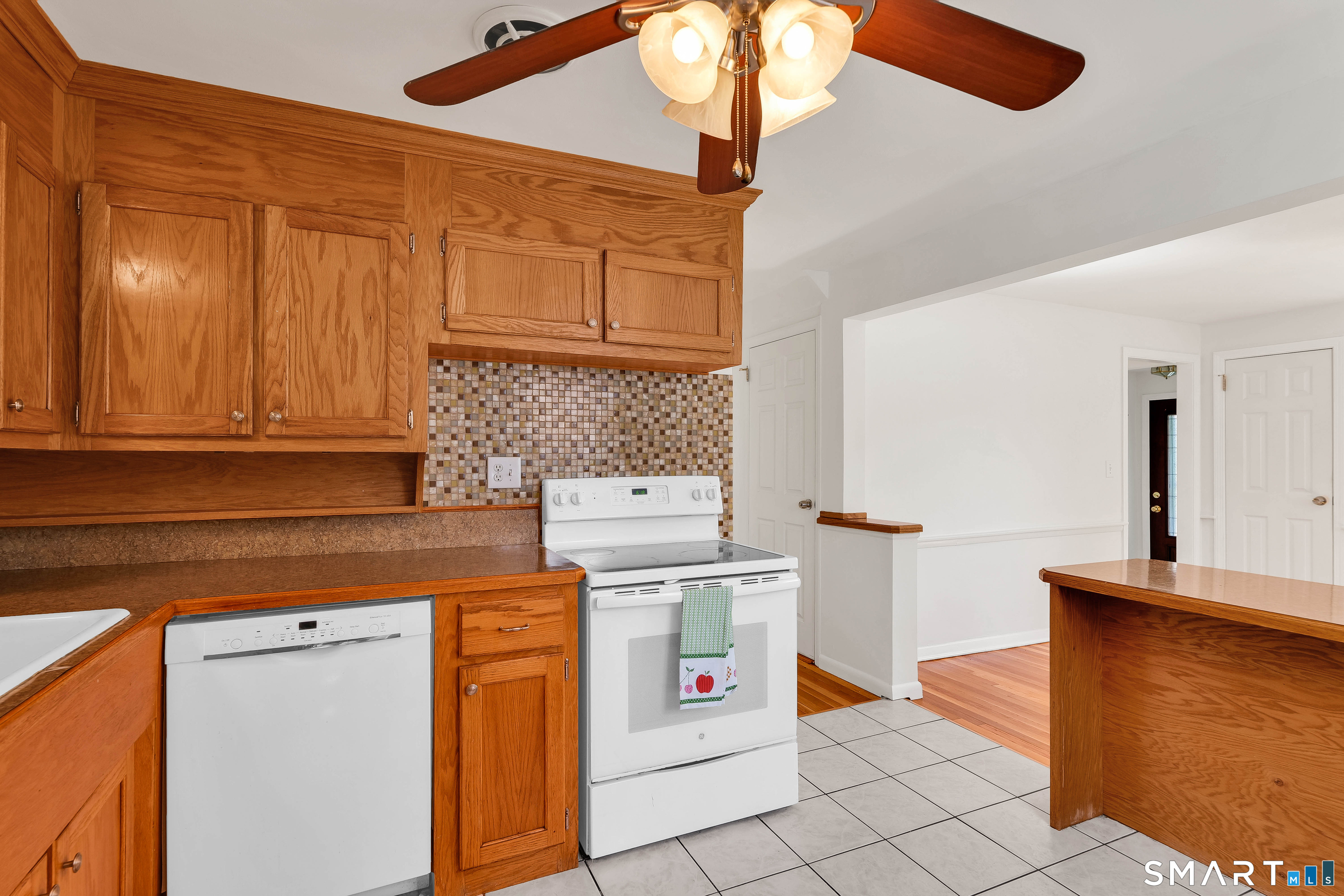 33 Dorothy Road East Hartford CT 06118