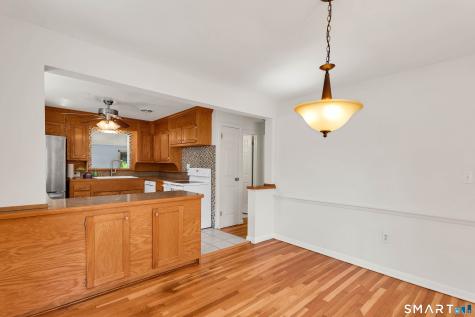 33 Dorothy Road East Hartford CT 06118