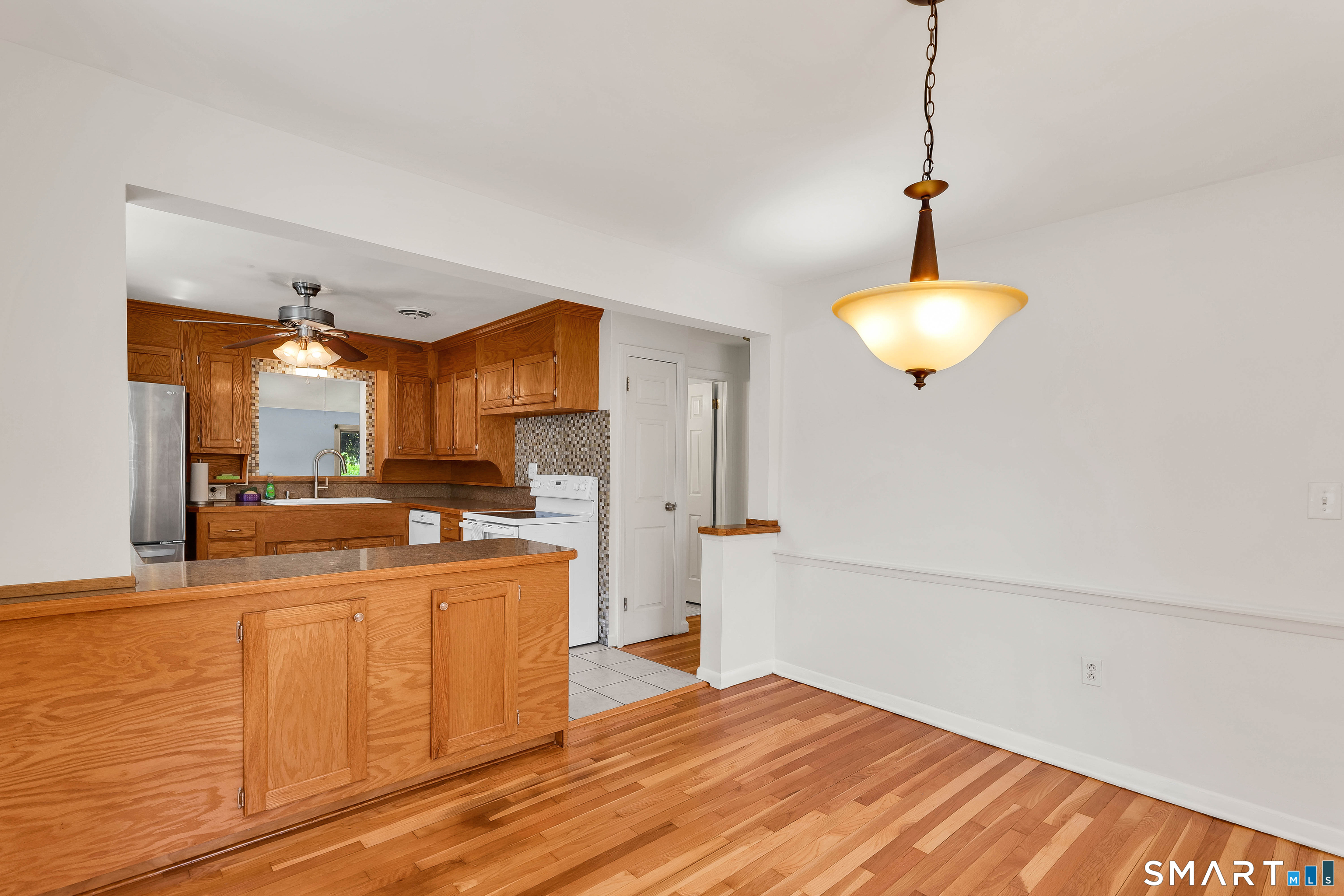 33 Dorothy Road East Hartford CT 06118