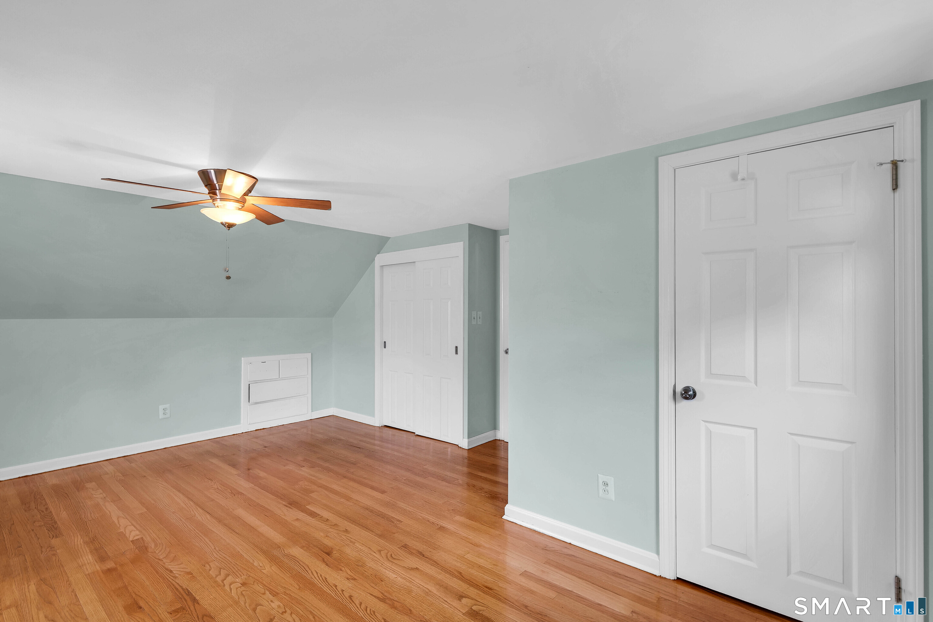 33 Dorothy Road East Hartford CT 06118