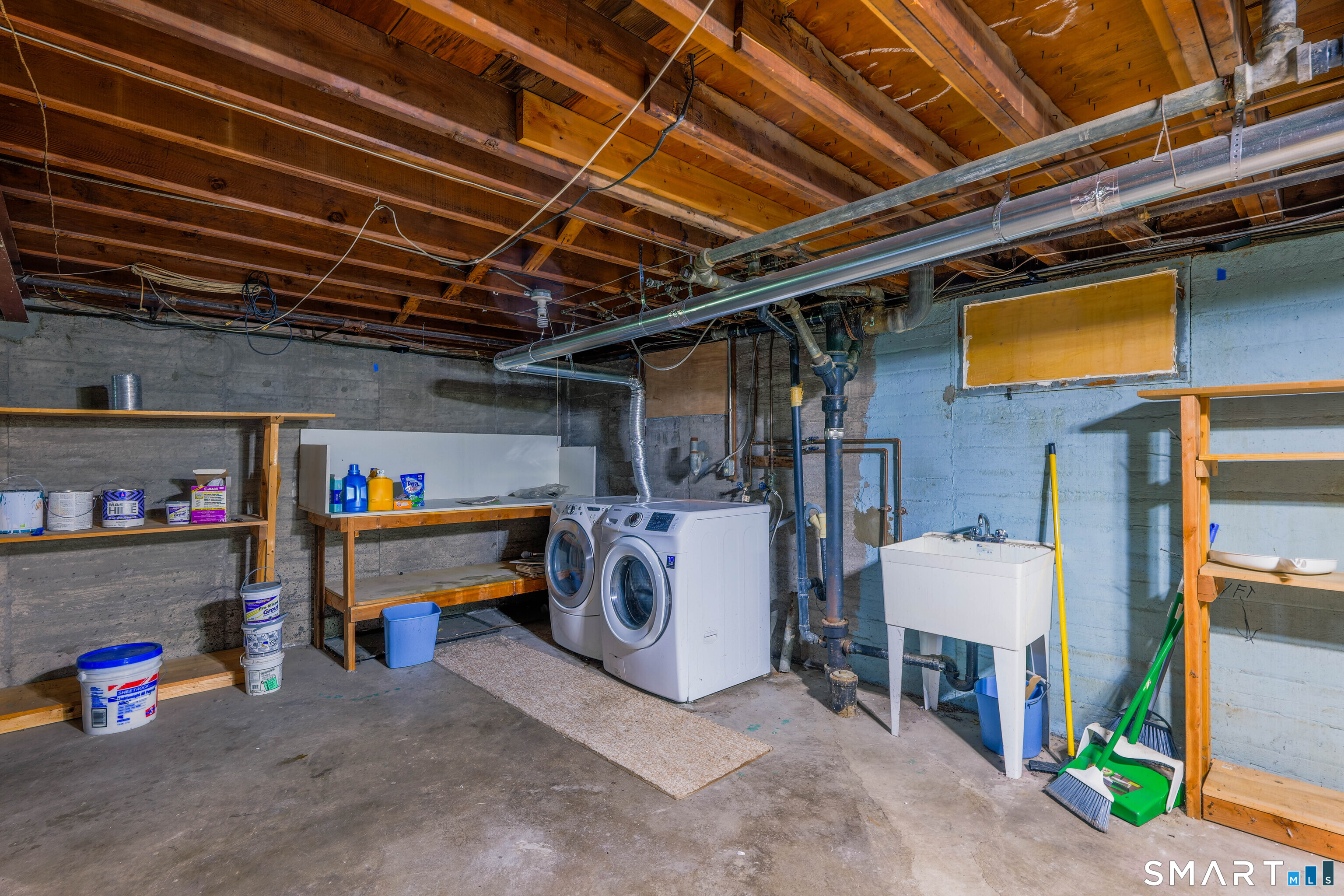33 Dorothy Road East Hartford CT 06118