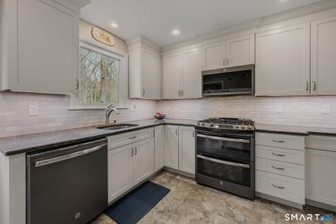 14 Latimer Drive East Lyme CT 06333
