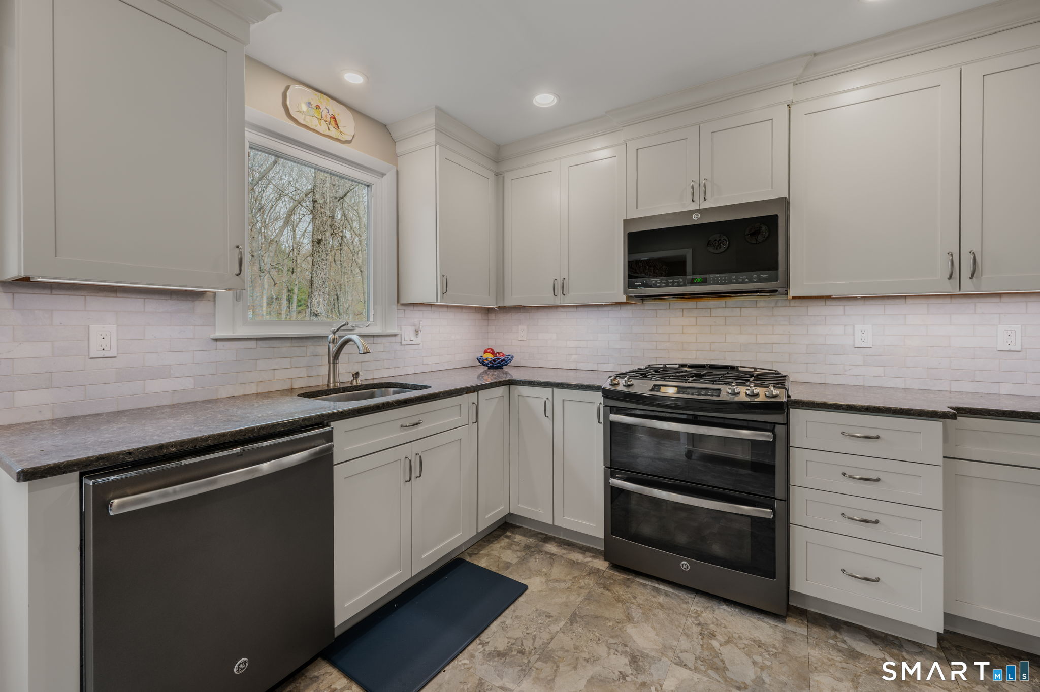 14 Latimer Drive East Lyme CT 06333