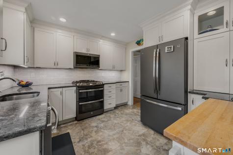 14 Latimer Drive East Lyme CT 06333