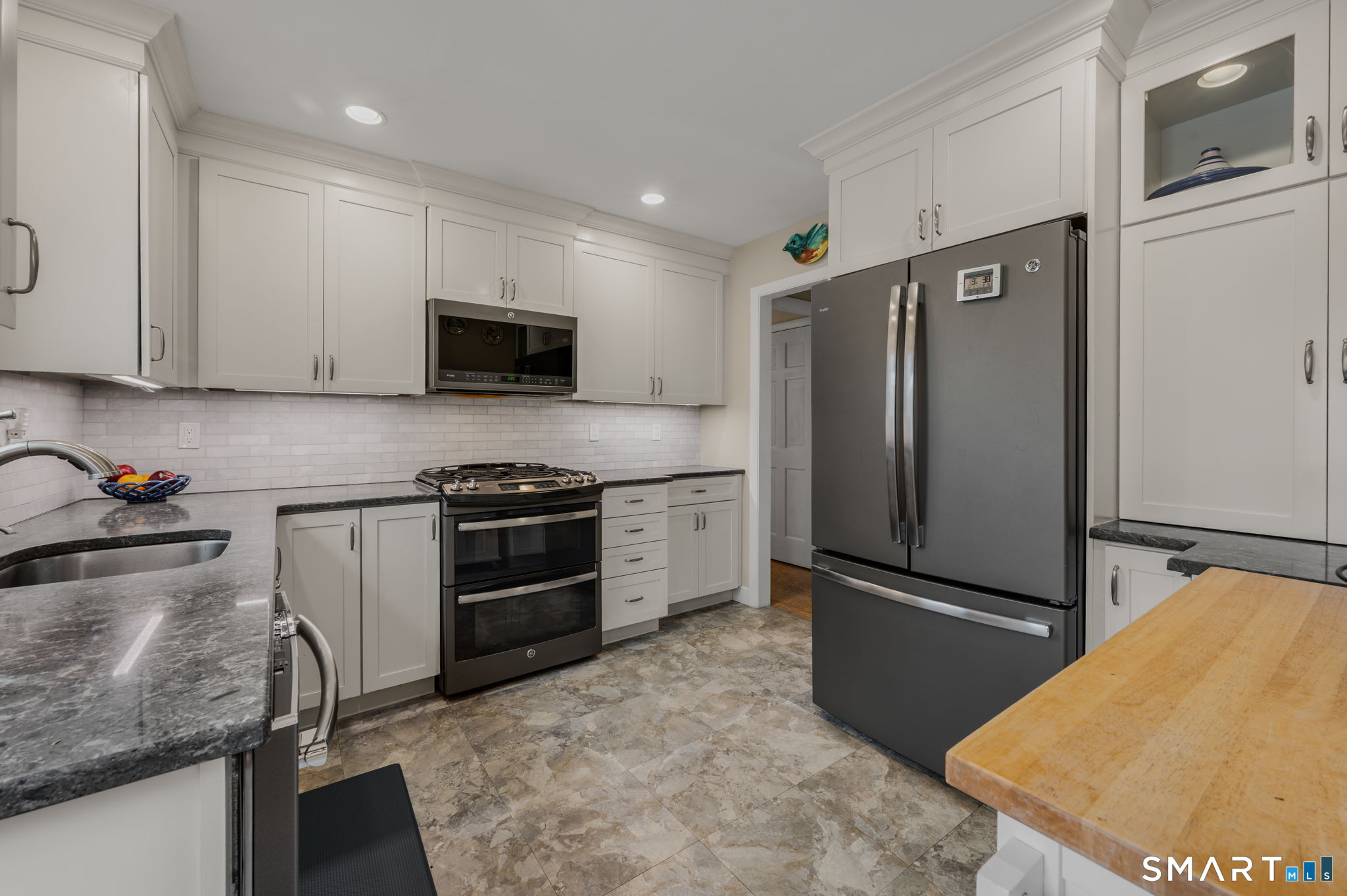 14 Latimer Drive East Lyme CT 06333