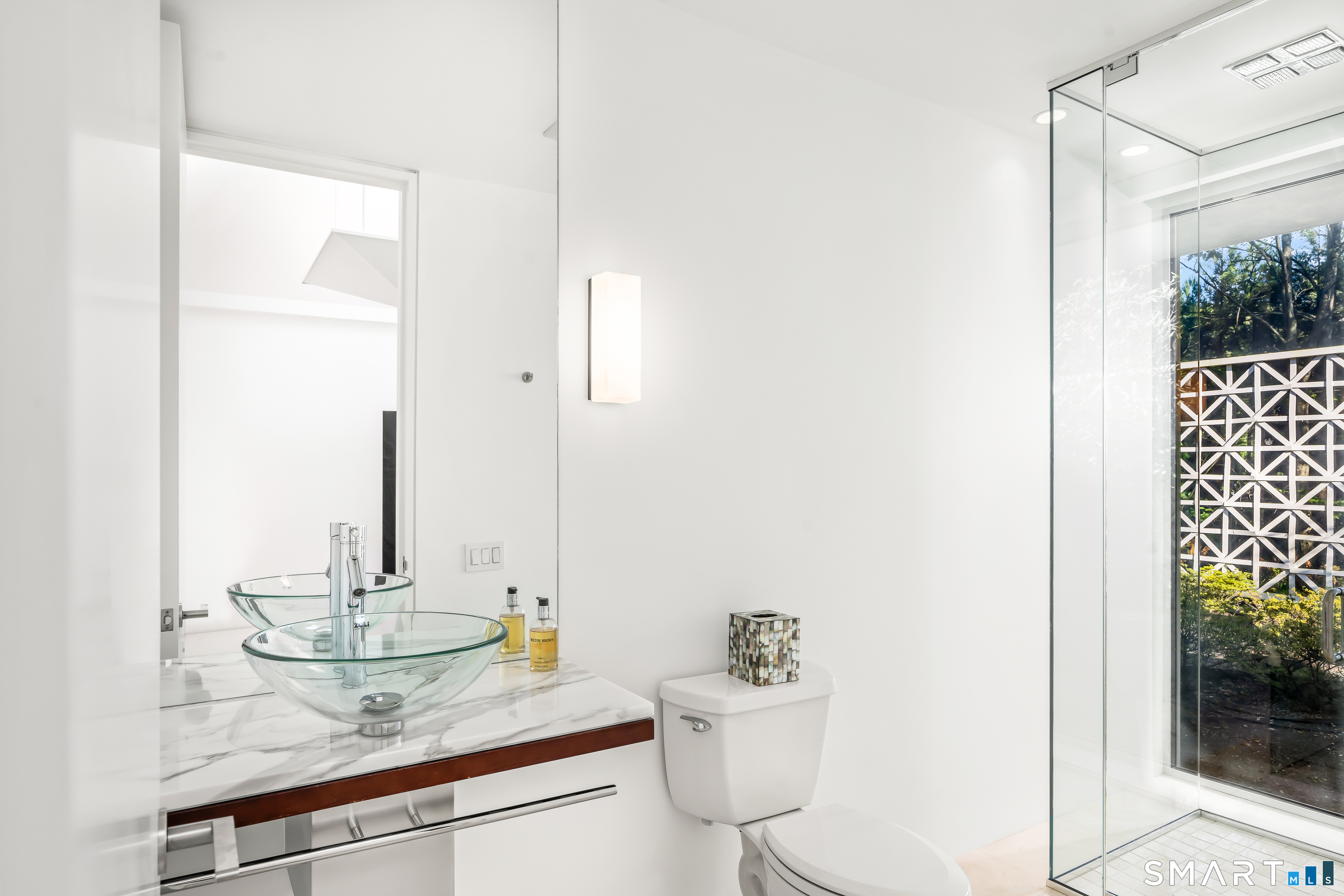 565 Oenoke Ridge New Canaan CT 06840