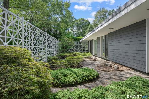 565 Oenoke Ridge New Canaan CT 06840