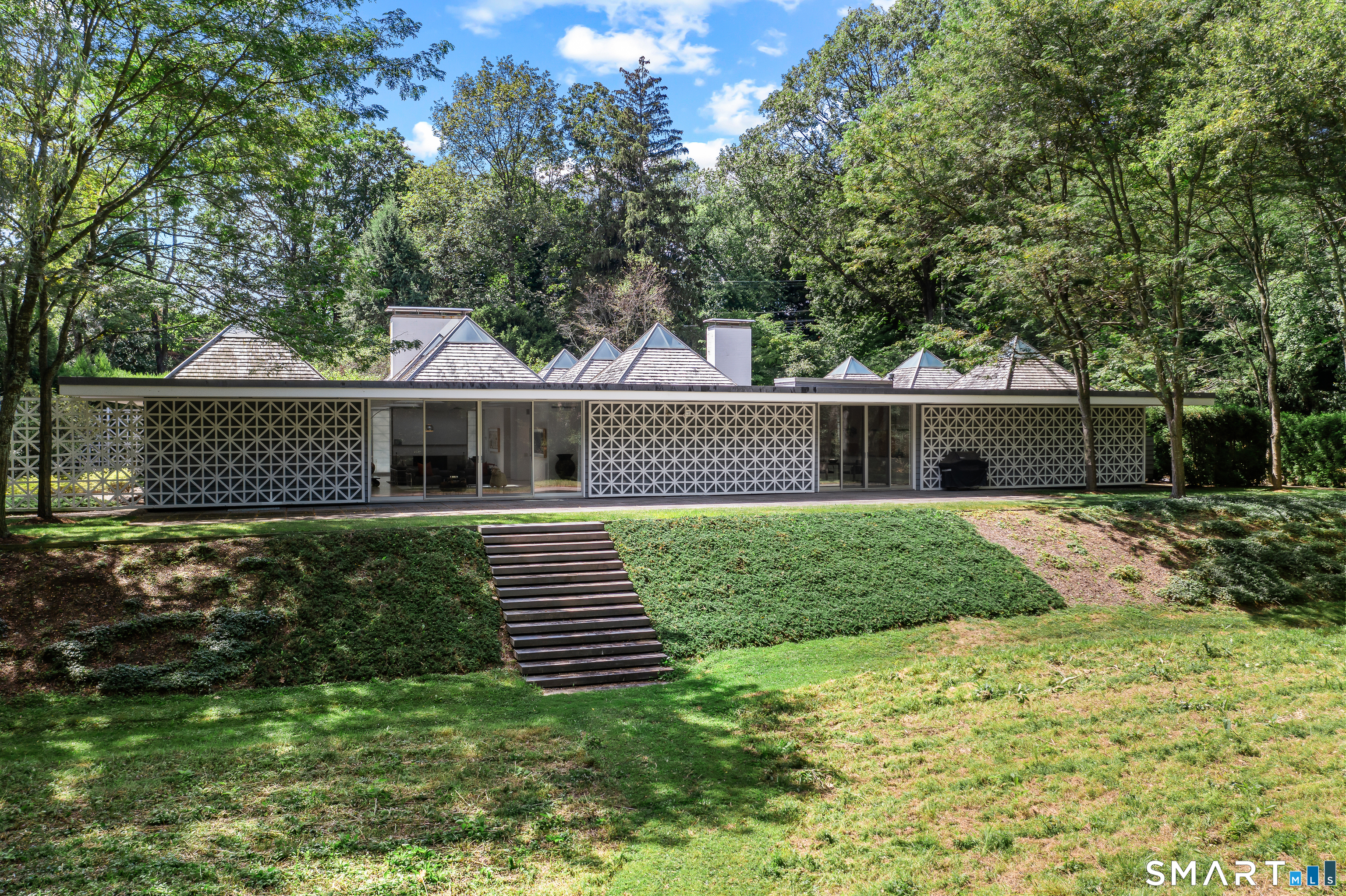 565 Oenoke Ridge New Canaan CT 06840