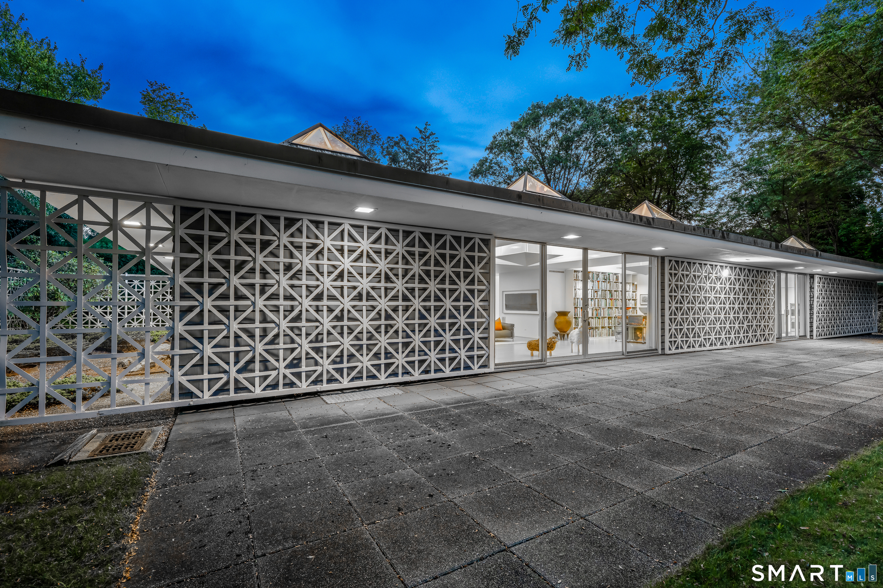 565 Oenoke Ridge New Canaan CT 06840