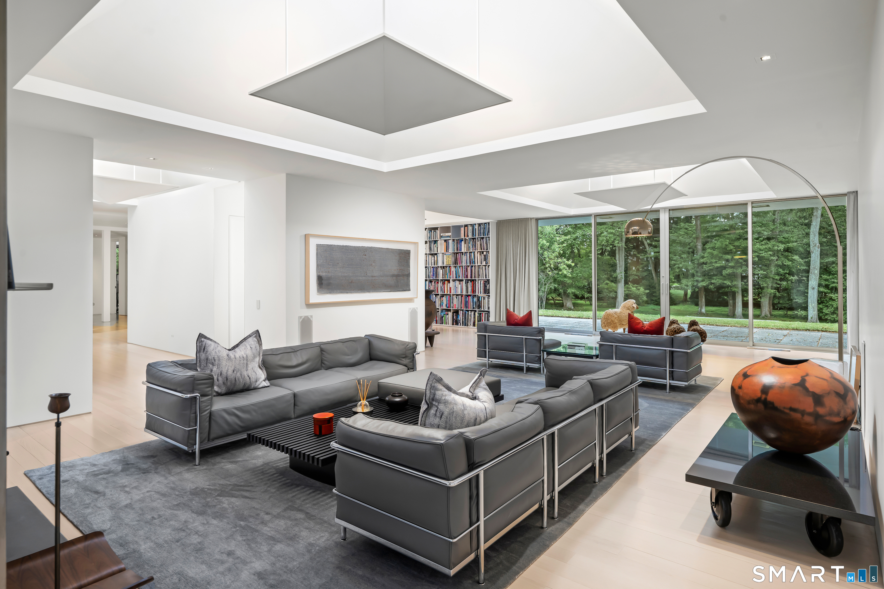 565 Oenoke Ridge New Canaan CT 06840