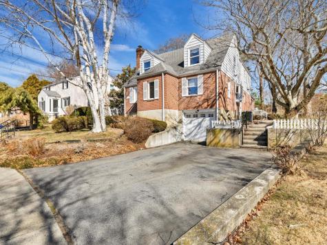 24 Glenwood Place New London CT 06320