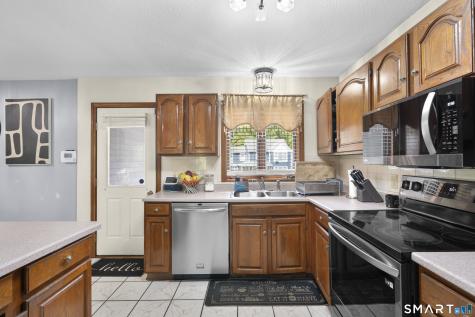 10 Quail Run Bloomfield CT 06002