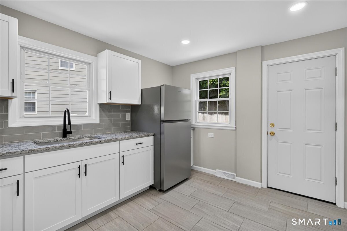 5 Lynmot Road Hamden CT 06514